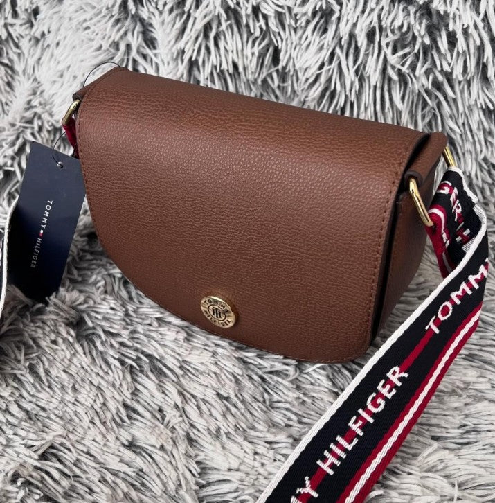 Tommy Hilfiger Womens Crossbody Brown purse TH Logo NWT - Gold Li Flap