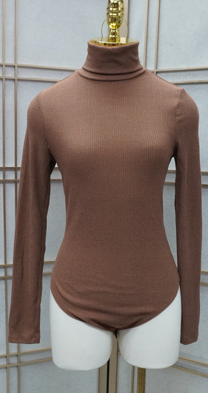 Long-Sleeve Turtleneck Bodysuit/ Long sleeve top